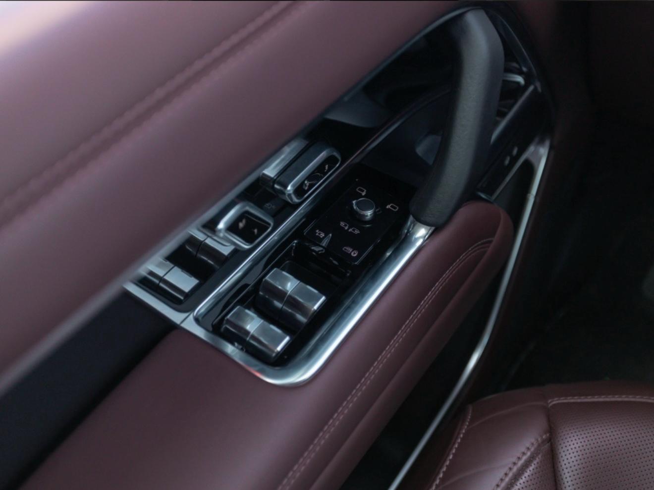 لاند روفر Rang Rover Any 2023 لاند روفر Rang Rover Any 2023