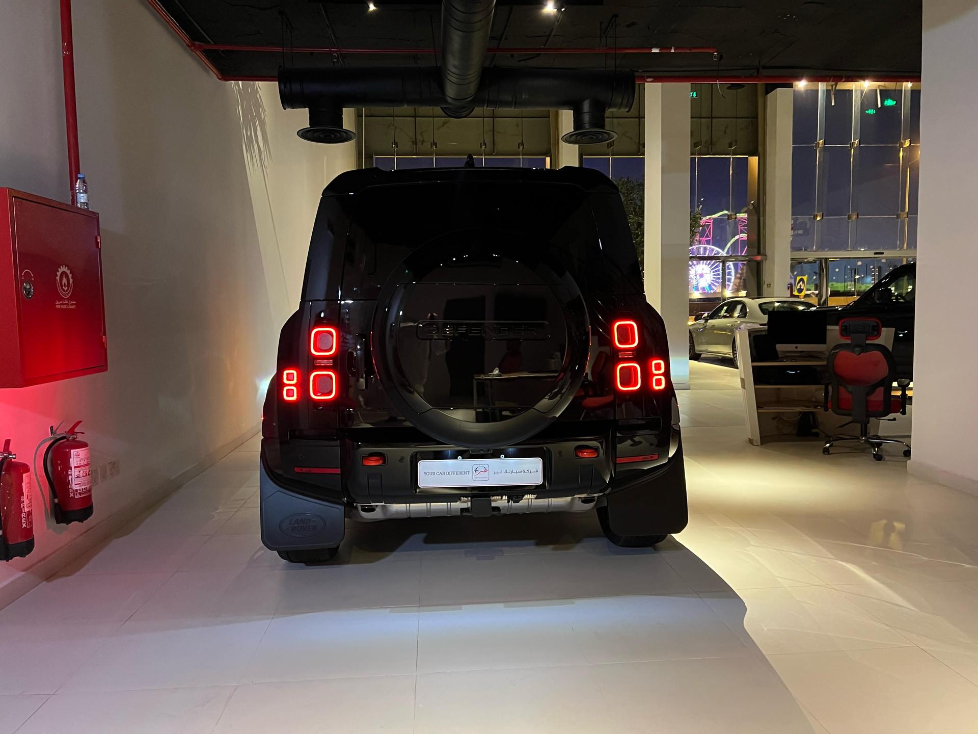 لاند روفر Defender X 2025 لاند روفر Defender X 2025