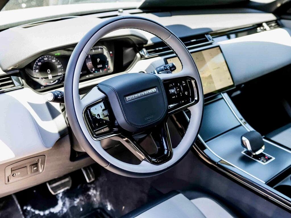 لاند روفر Rang Rover Velar 2024