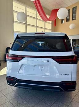 ليكزس LX 600 2024